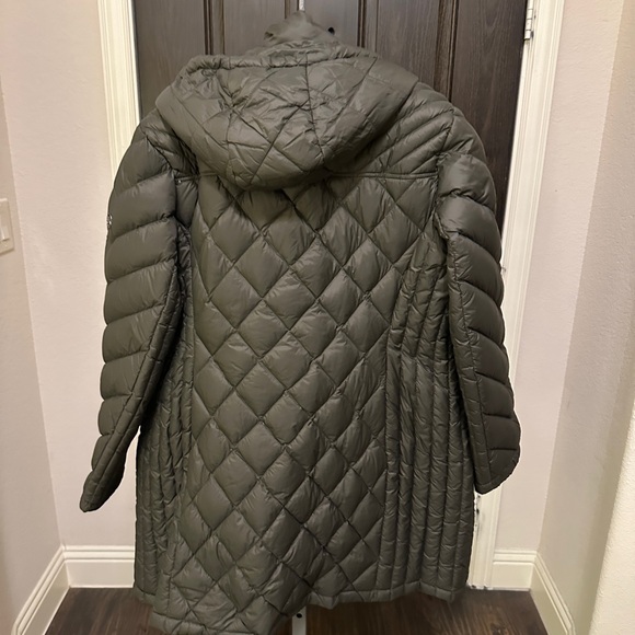 Michael Kors Packable Down Jacket XL (NWOT) - Picture 2 of 4